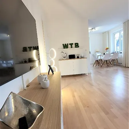 Apartment 21121