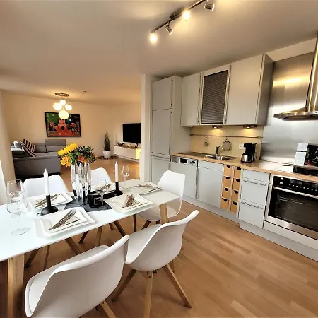 21121 Apartment *