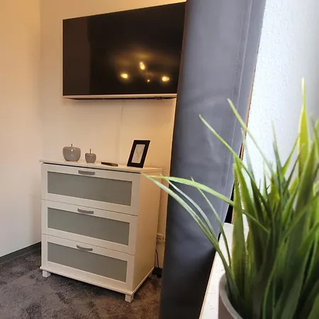Apartment 21121 *